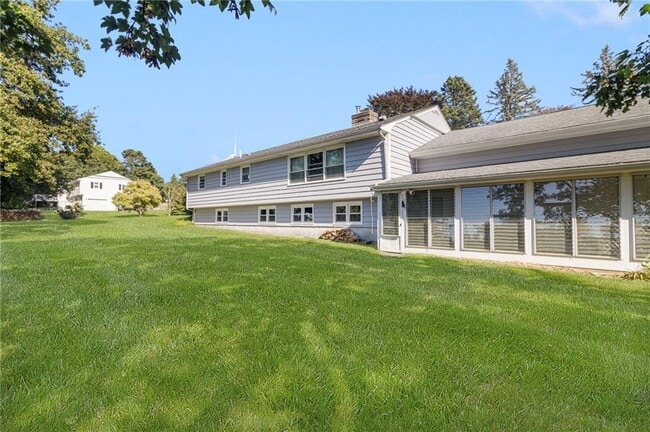 Building Photo - 27 Westwood Dr