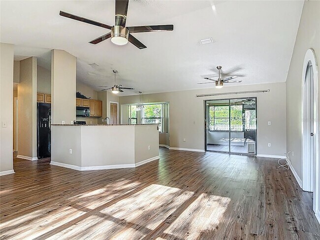 Building Photo - 4039 N Waterbridge Cir