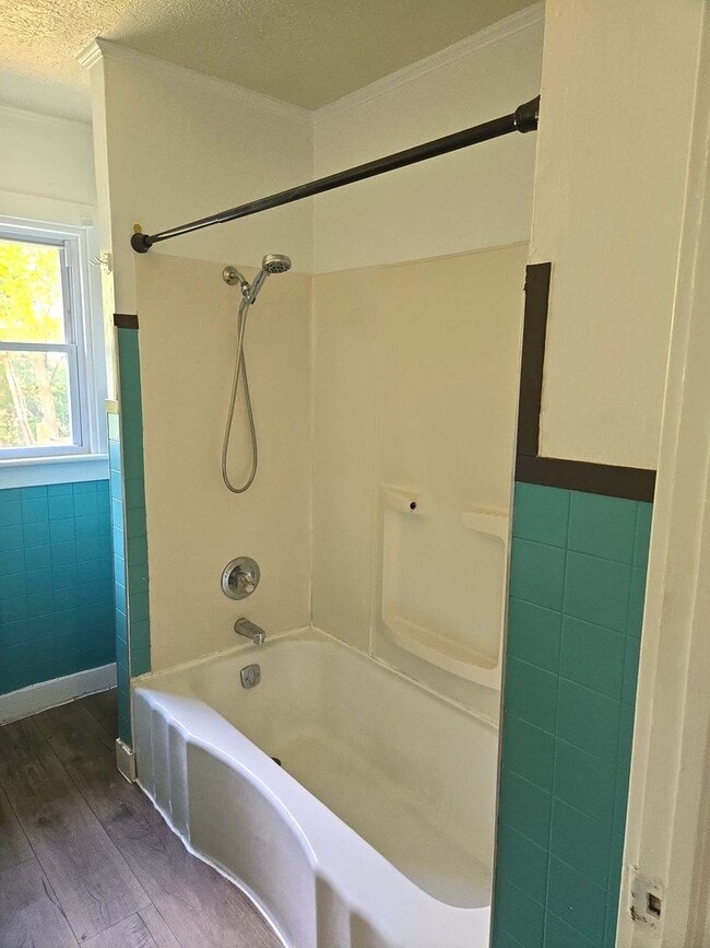 Building Photo - Cozy 2 bed/1 bath single-family home