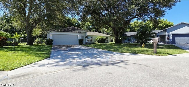 Building Photo - 687 Grove Dr