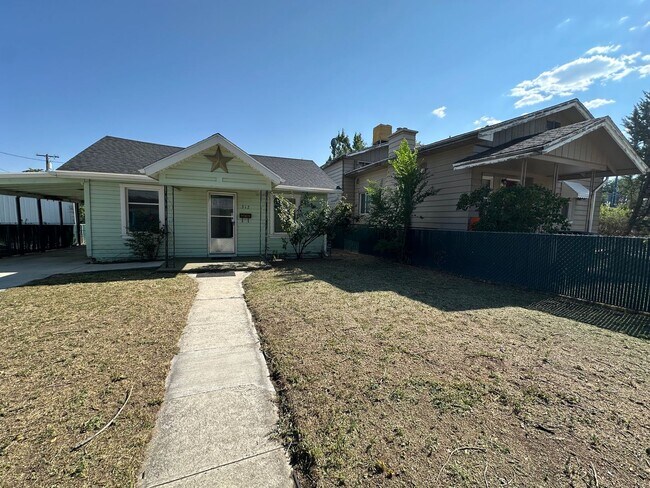 Building Photo - Cozy Price Rental