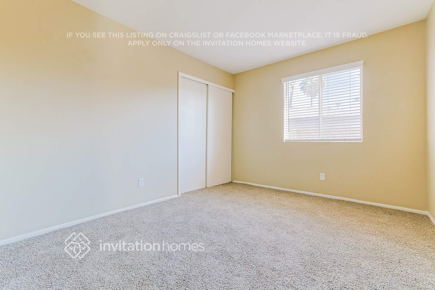 Building Photo - 1565 W Irisado Cir