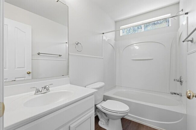 Building Photo - 4265 E Windsor Dr