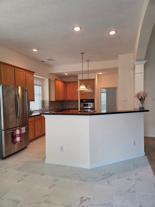 Building Photo - 4306 Lakeside Meadow Dr