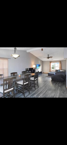 Building Photo - 558 Mosaic Ln