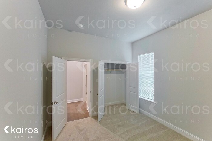 Building Photo - 4808 W Dacha Ln
