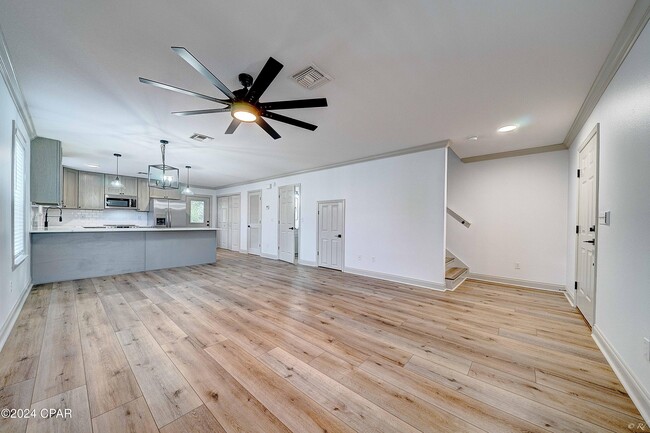 Building Photo - 1305 Calhoun Ave