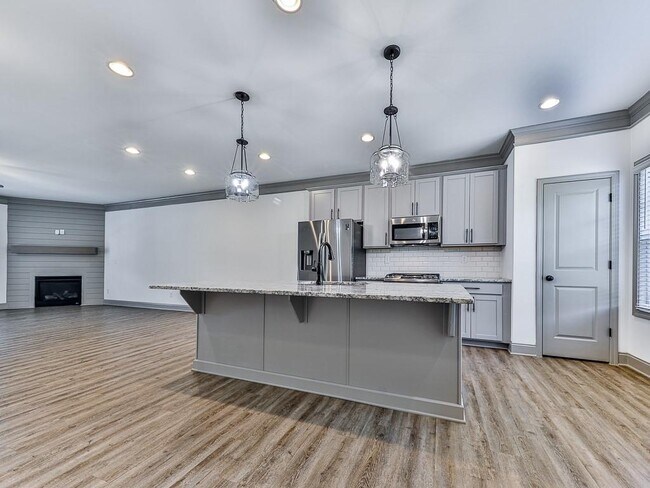 Building Photo - 419 Stovall Pl
