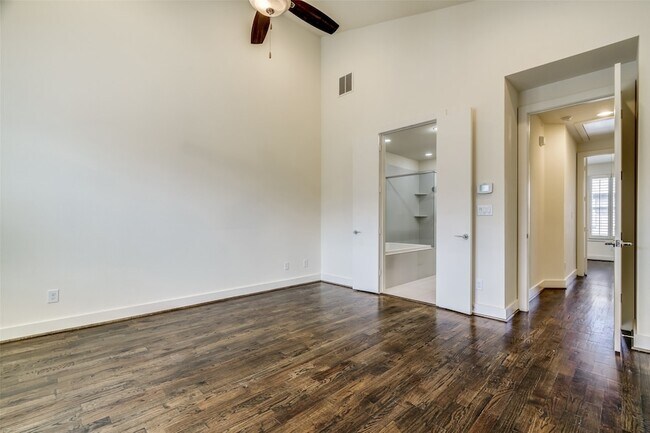 Building Photo - 4211 Rawlins St