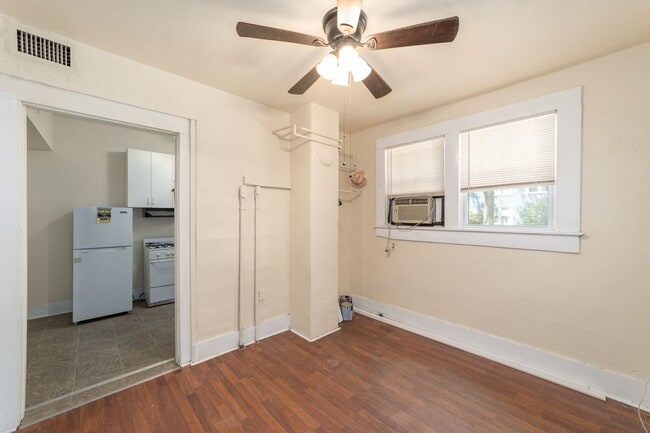 Building Photo - 1022 NW 3rd Ave