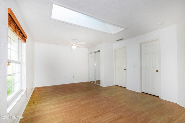 Building Photo - 145 Riverwalk Ct