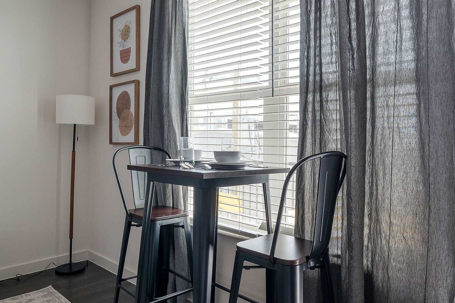 Building Photo - 2232 Empire Central Dr