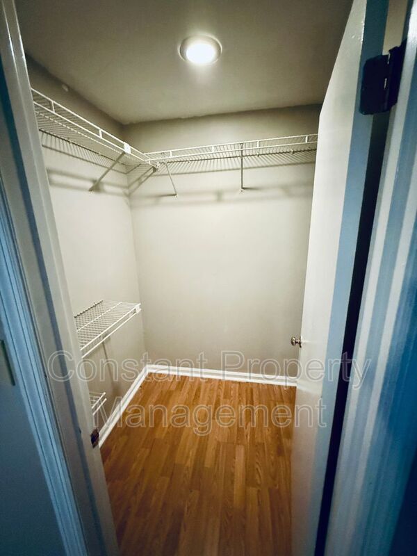Building Photo - 1031 Bond St