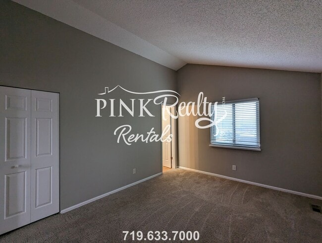 Building Photo - 3418 Foxridge Dr