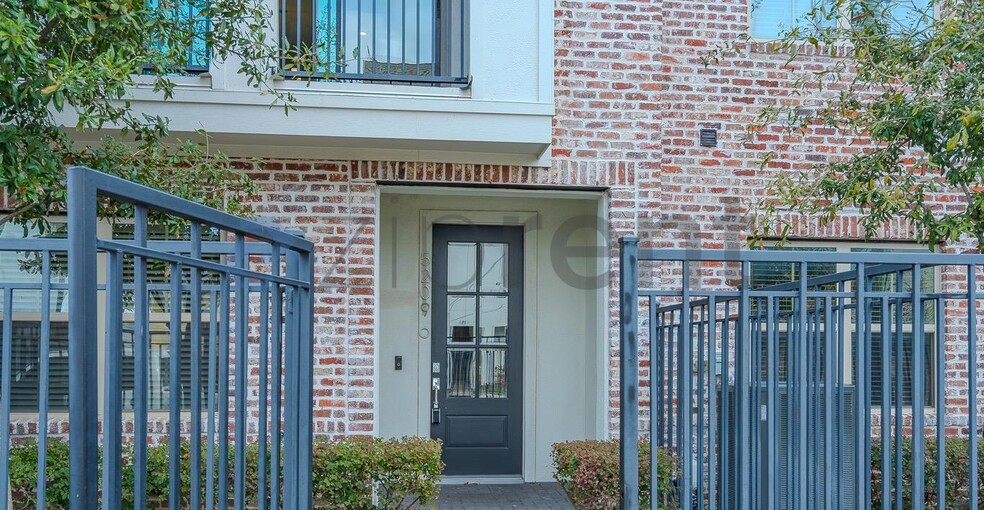 Building Photo - 5209 Allen St