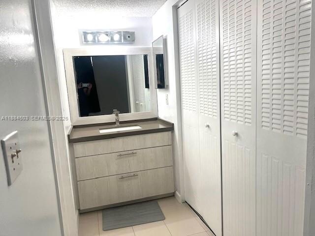 Building Photo - 9450 Live Oak Pl