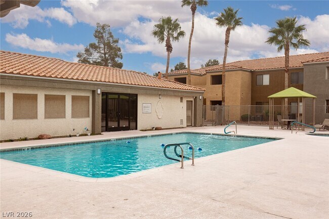 Building Photo - 3151 N Soaring Gulls Dr