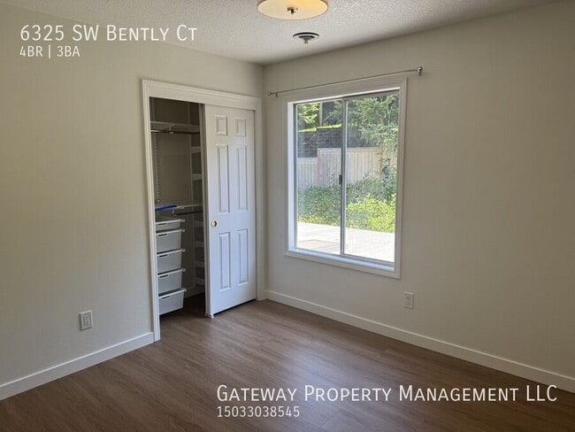 Building Photo - 6325 SW Bently Ct