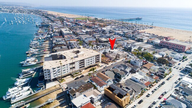 Building Photo - 314 E Bay Ave