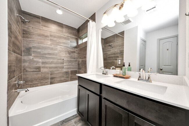 Building Photo - 7971 Tuscan Cypress Dr