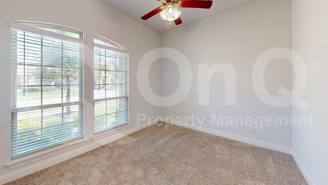 Building Photo - 11001 Brownwood Pl