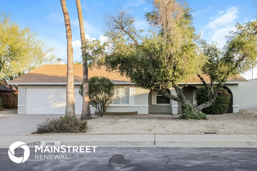 Primary Photo - 2708 W Acoma Dr