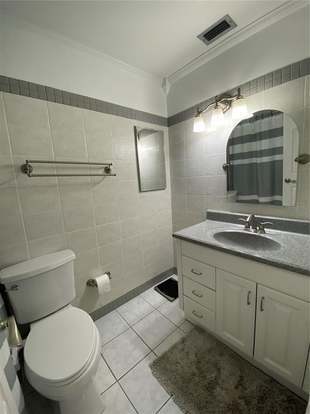 Building Photo - 3142 Latrobe St