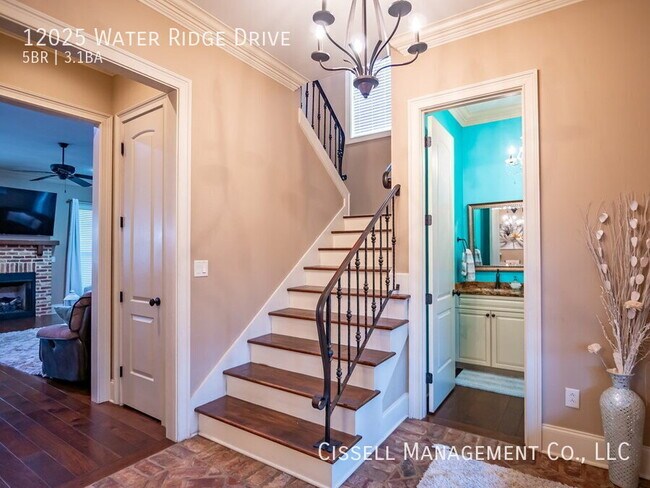 Building Photo - 12025 Water Ridge Dr