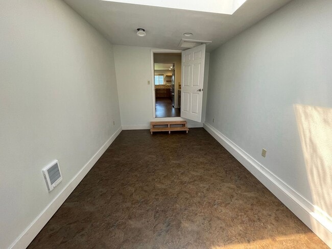 Building Photo - 2409 32nd St