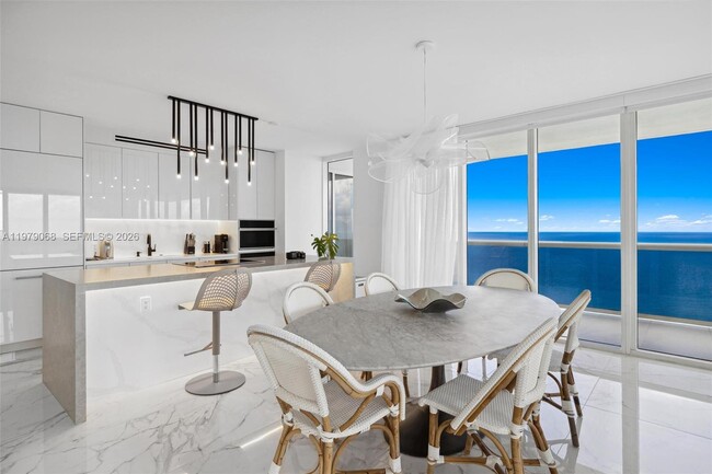 Building Photo - 1830 S Ocean Dr