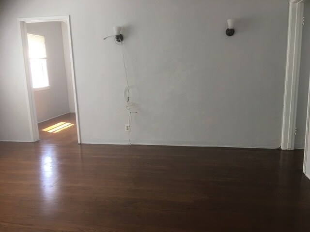 Building Photo - 4261 1/2 Garthwaite Ave