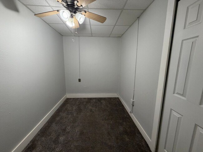 Building Photo - Spacious 1-Bedroom with Flexible Bonus Space Near Downtown Akron