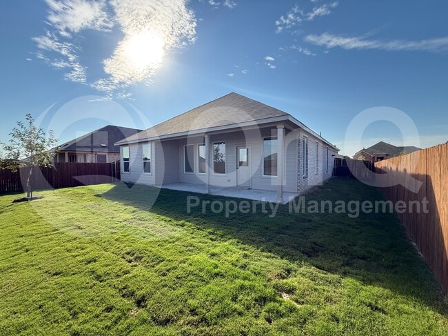 Building Photo - 454 Ridge Dr
