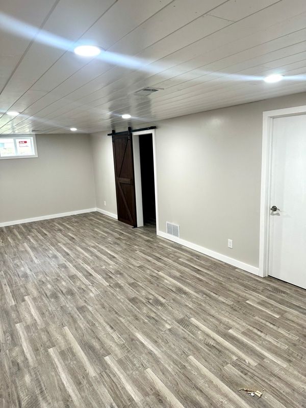 Building Photo - 2168 Plainfield Ave