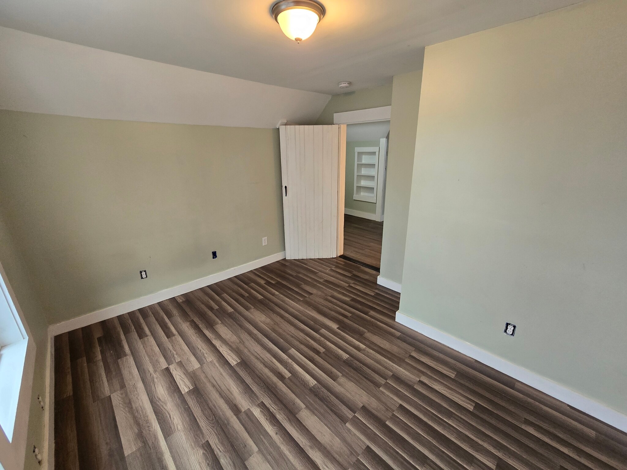 Building Photo - 6 Dixon St