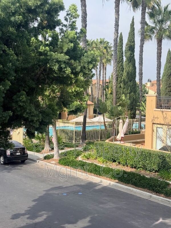 Building Photo - 1936 Caminito Alcala