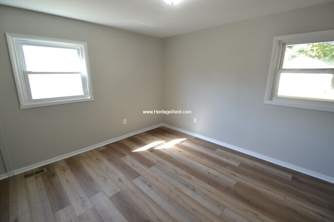 Building Photo - Completely refinished 3 bedroom house in C...