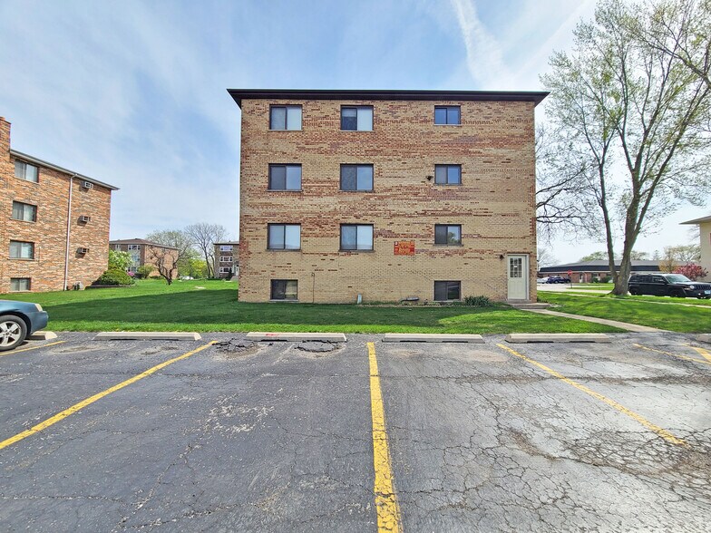 Building Photo - 2 Paxos Dr