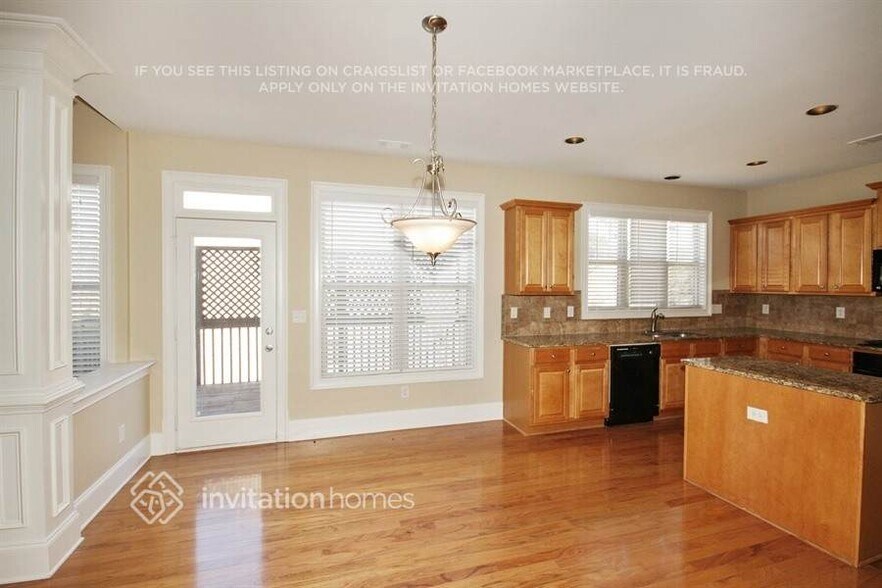 Building Photo - 1458 Sparkling Cove Dr
