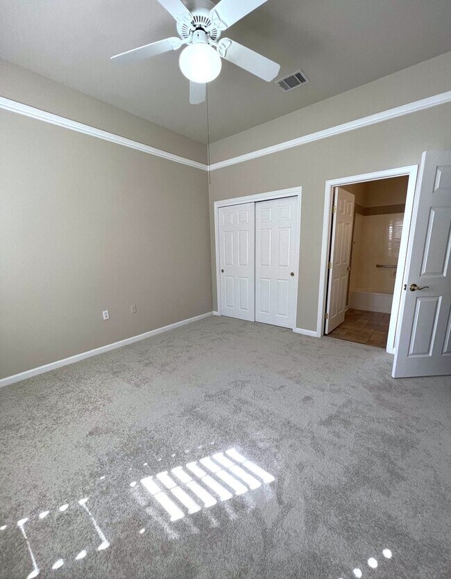 Building Photo - 106 Morning Glory Cir