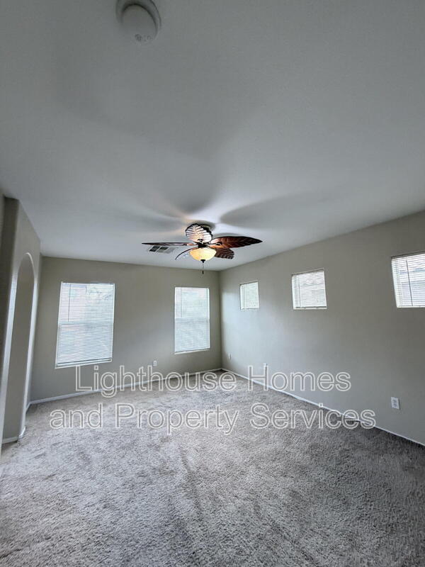 Building Photo - 9118 Wine Cellar Ave