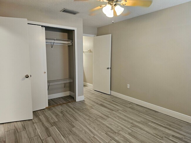 Building Photo - Charming 2-Bedroom, 2-Bath Condo with Private End-Unit Location!