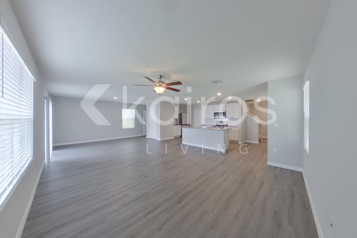 Building Photo - 8597 SW 44th Ct