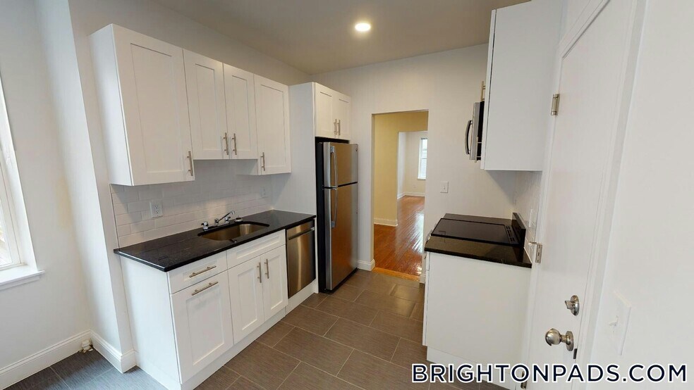 Building Photo - 123 Sutherland Rd