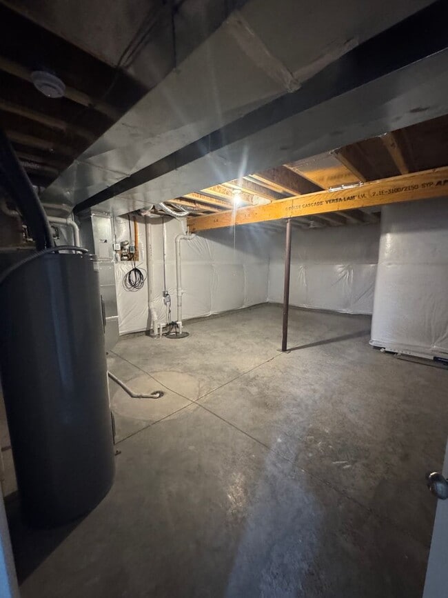 Building Photo - Luxury Home with Attached 2 Car Garage and finished basement!