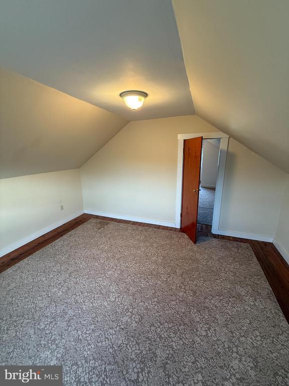 Building Photo - 11 Strawberry Ln