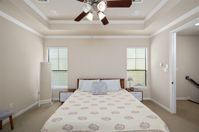 Building Photo - 1114 W 25th St