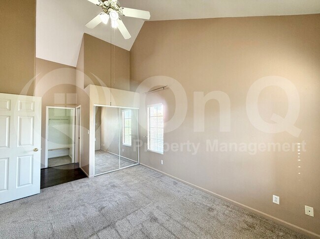 Building Photo - 1001 N Pasadena