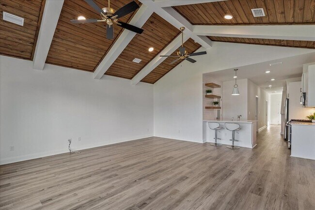 Building Photo - 5646 Native Oak Dr