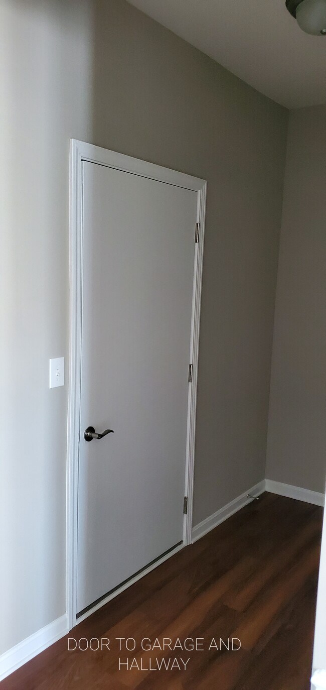 Building Photo - 3800 Misty Grove Ct